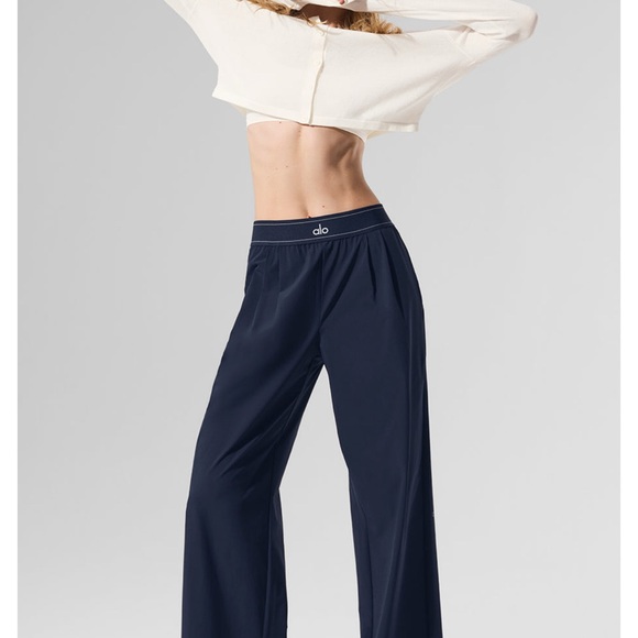 ALO Yoga Women's Dark Blue Wide Leg Pants - Picture 3 of 4